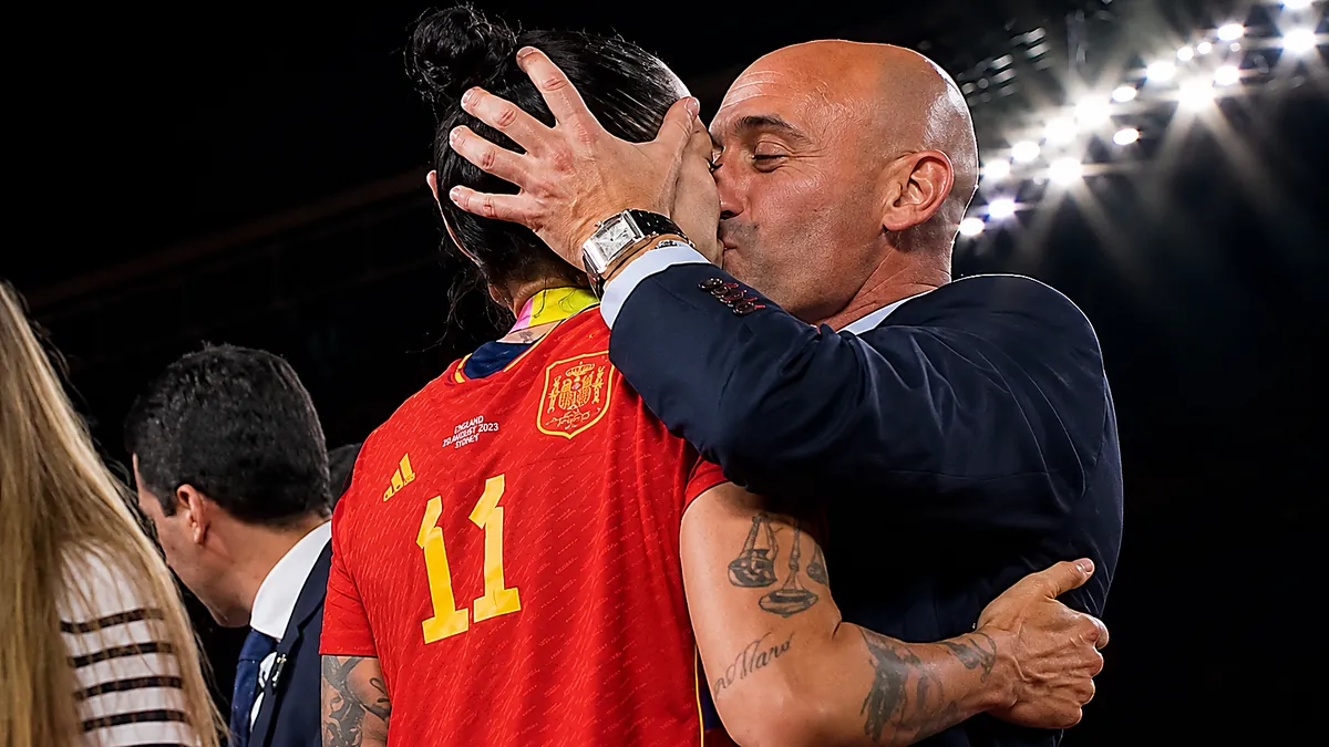 AI illustration of Luis Rubiales kissing Jenni Hermoso at the 2023 Women's World Cup ceremony, August 20, 2023